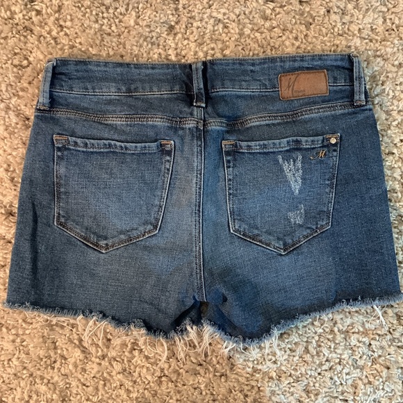 Mavi Distressed Stretchy Jean Shorts Women’s Size 27 - Picture 4 of 5